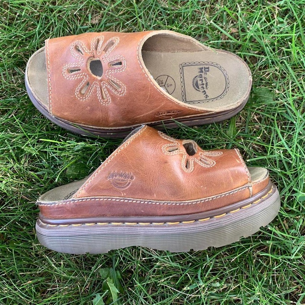 ISO!!!!! Daisy cut out Dr Marten Sandals